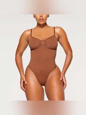 NWT SKIMS Everyday Sculpt Bodysuit, Seamless, Thong style